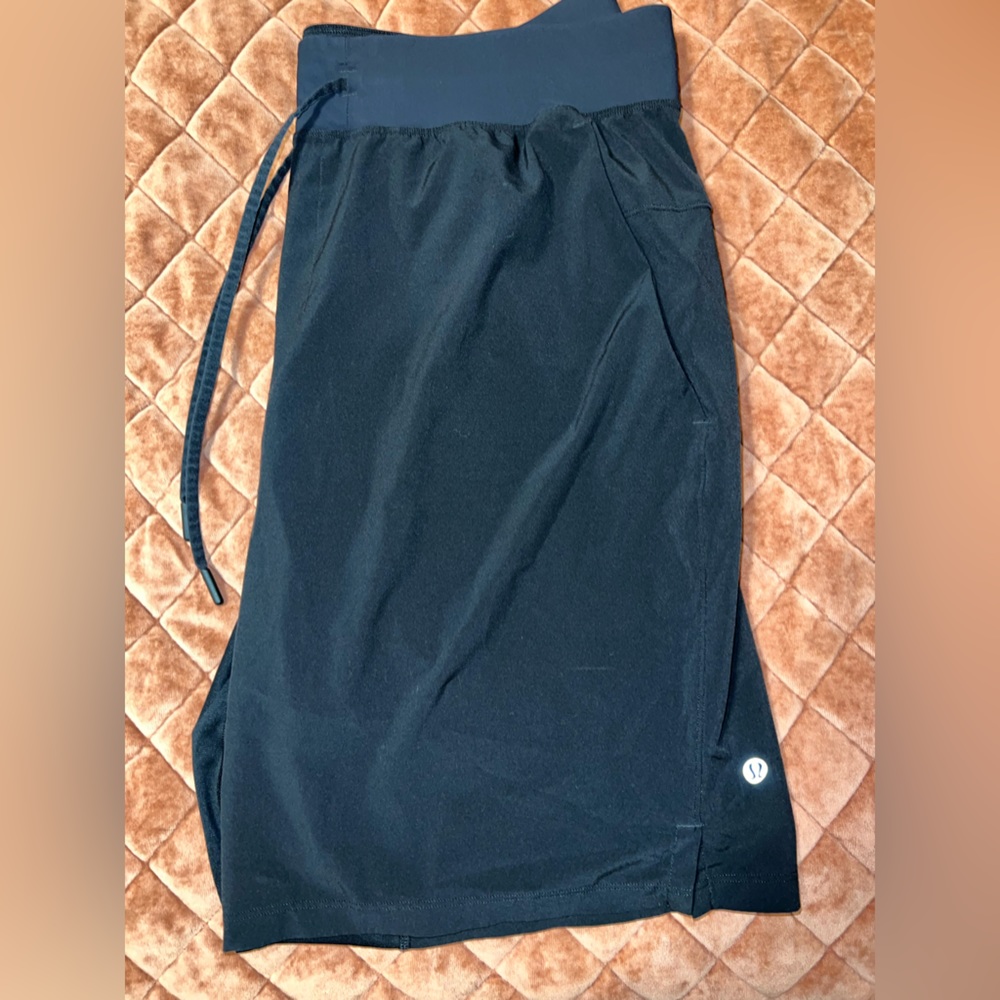 Brand New Lulu Lemon Men’s Linerless 9” Short